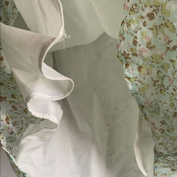 Floral Green Women's Top - Picture 3 of 7